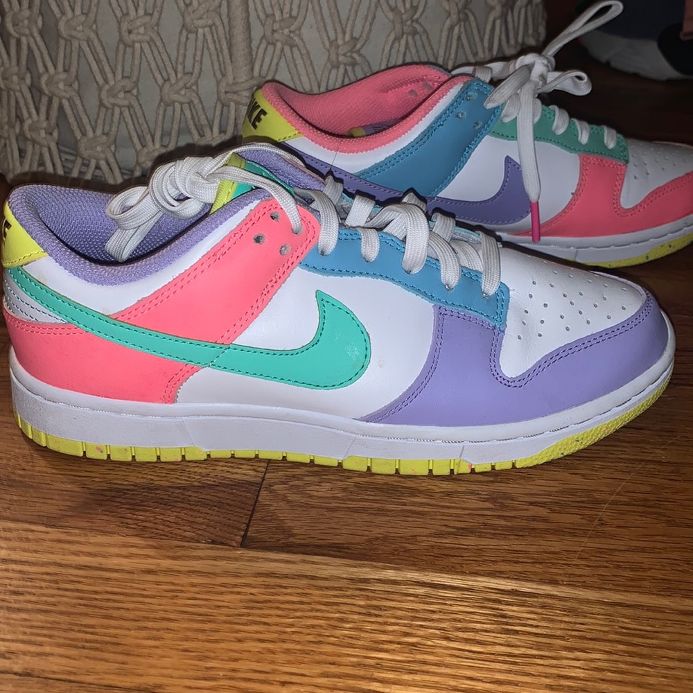 Nike Woman’s Dunks Size 7.5